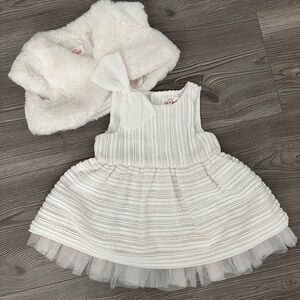 Cat & Jack Baby girl 0-3 month Ivory/Cream holiday dress with faux fur shrug